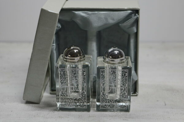 זוג מלחיות כסף – מהודרות ואלגנטיות