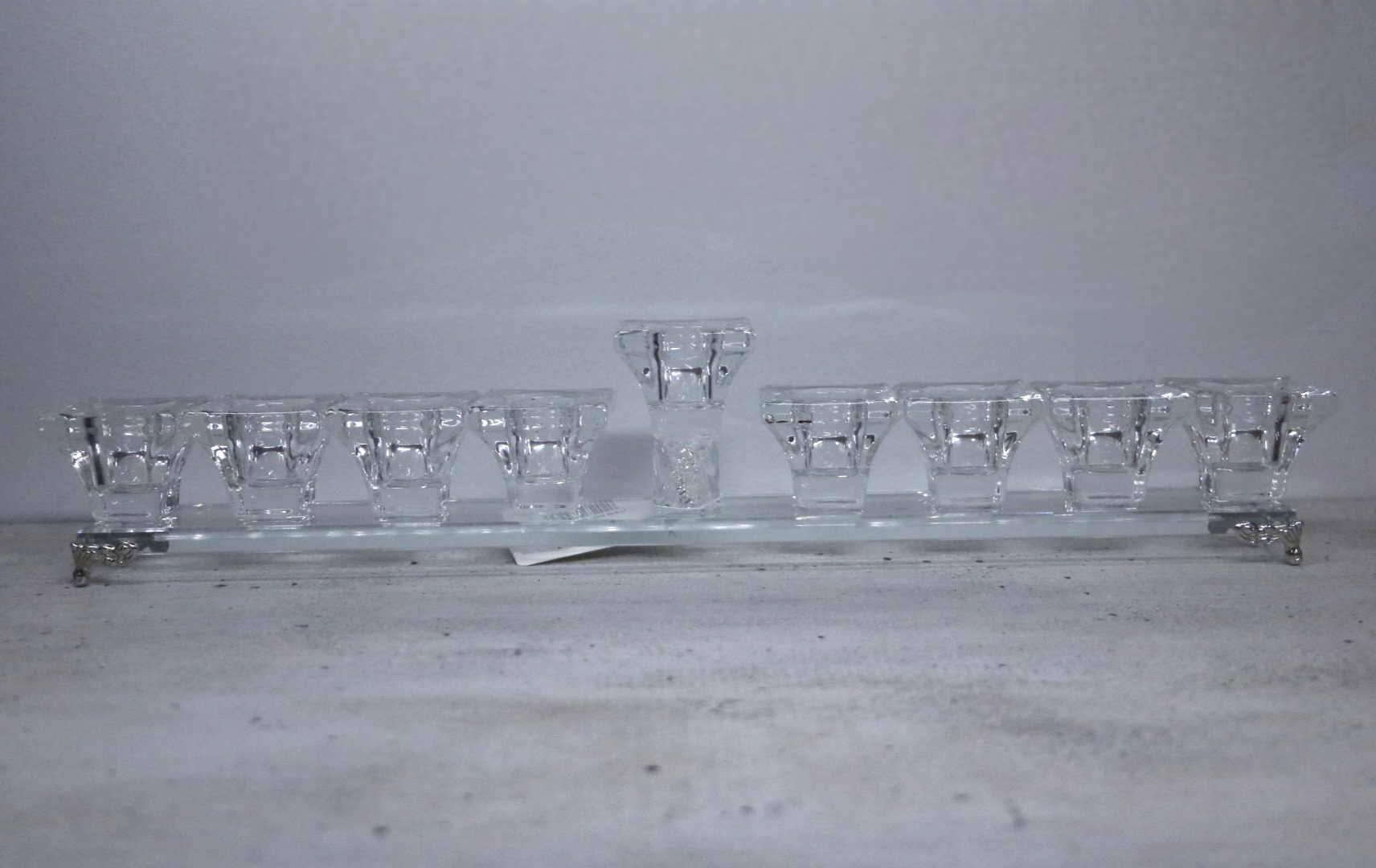 חנוכייה קריסטל נמוכה | רוחב 38 ס״מ | גובה 8 ס״מ – תמונה 2