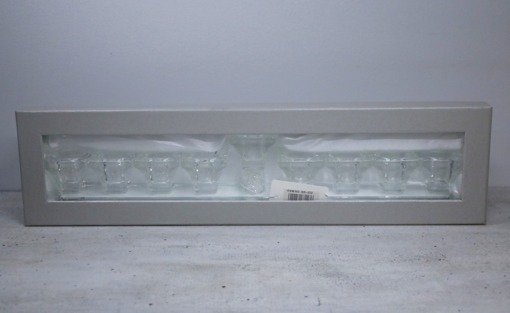 חנוכייה קריסטל נמוכה | רוחב 38 ס״מ | גובה 8 ס״מ – תמונה 3