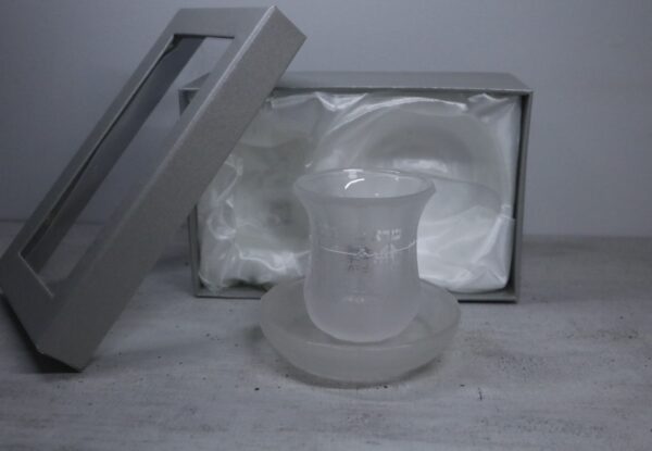 כוס קידוש עם צלוחית – הכותל המערבי | גובה 8 ס״מ | קוטר 7 ס״מ