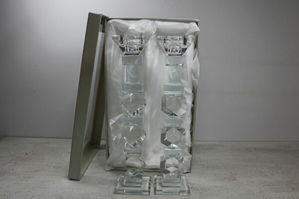 פמוט שקוף ריבועים גבוה | 26 ס״מ × 6 ס״מ